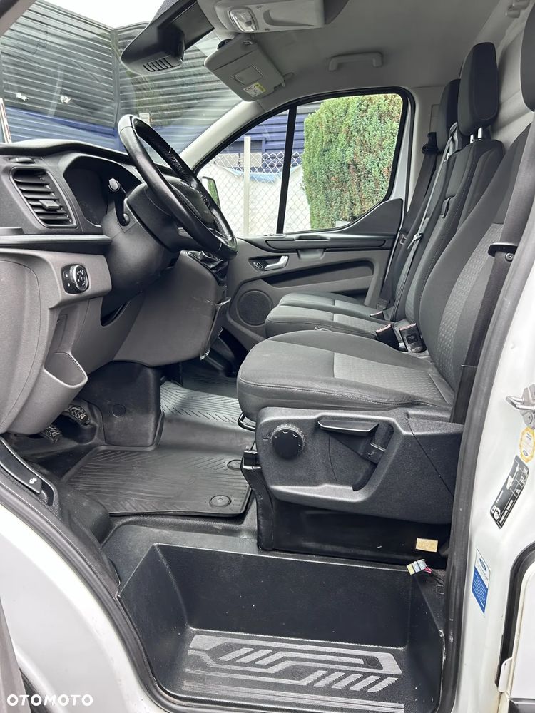 Ford TRANSIT CUSTOM - 10