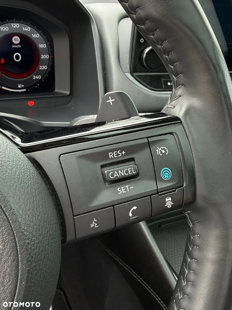 Nissan Qashqai 1.3 DIG-T MHEV Premiere Edition Xtronic - 21