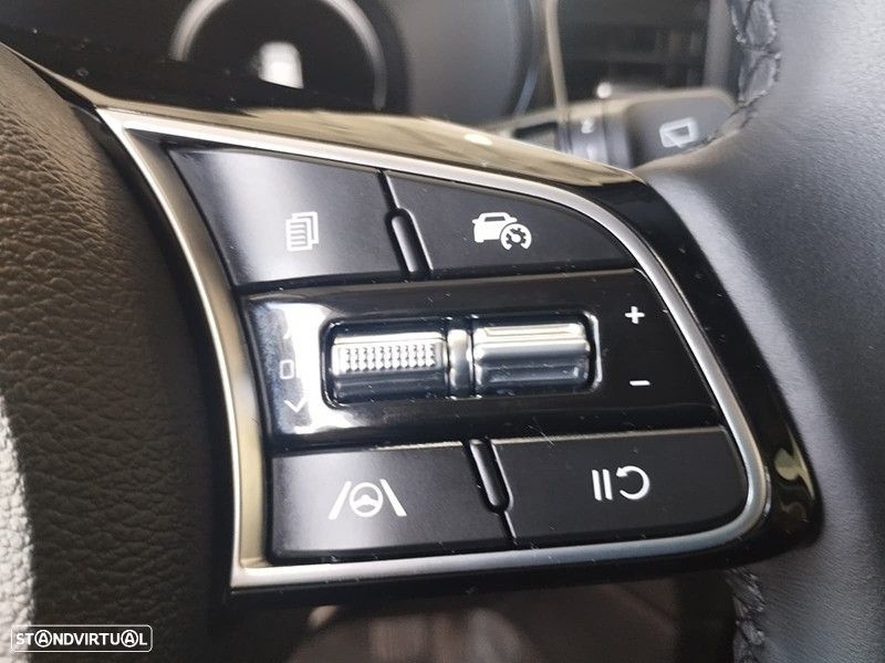 Kia XCeed 1.0 T-GDI Tech 7DCT - 12