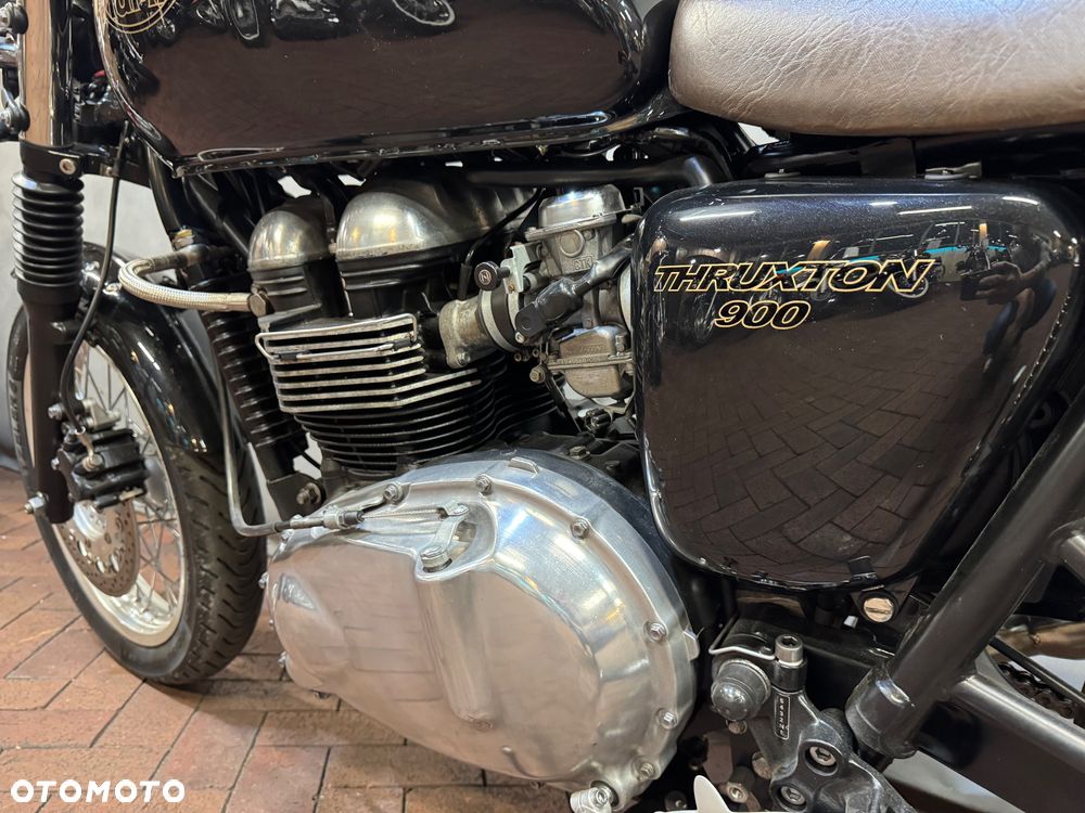 Triumph Thruxton - 17