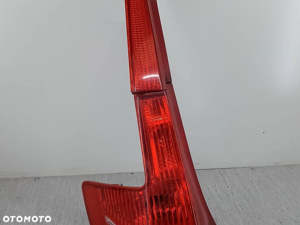 LAMPA TYLNA LEWA CITROEN C4 I 9655864080   9655863880 HATCHBACK - 1