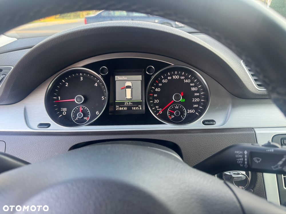Volkswagen Passat 2.0 TDI Highline DSG - 17