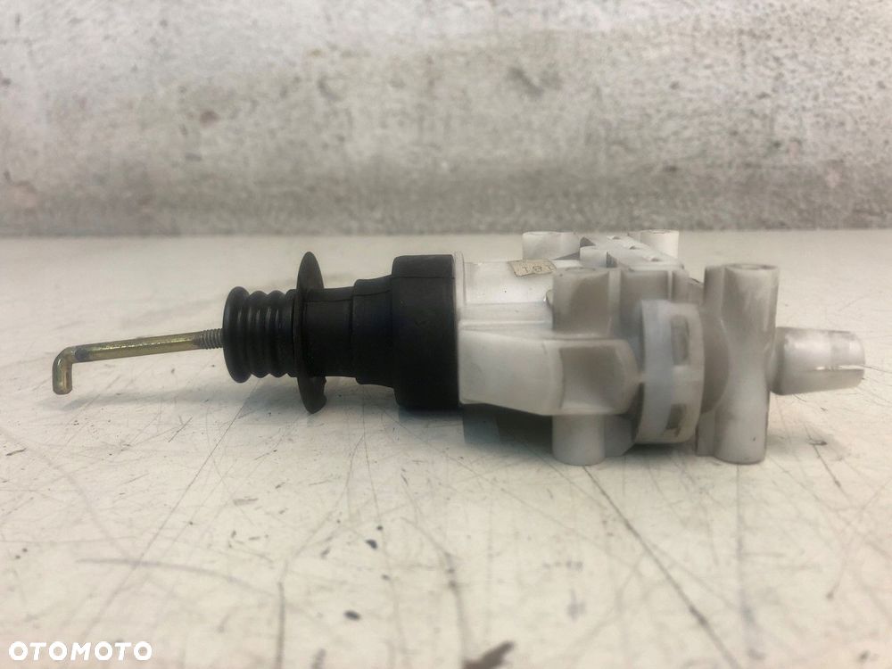 siłownik zamka zawór prawy mercedes r129 sl a245 - 3