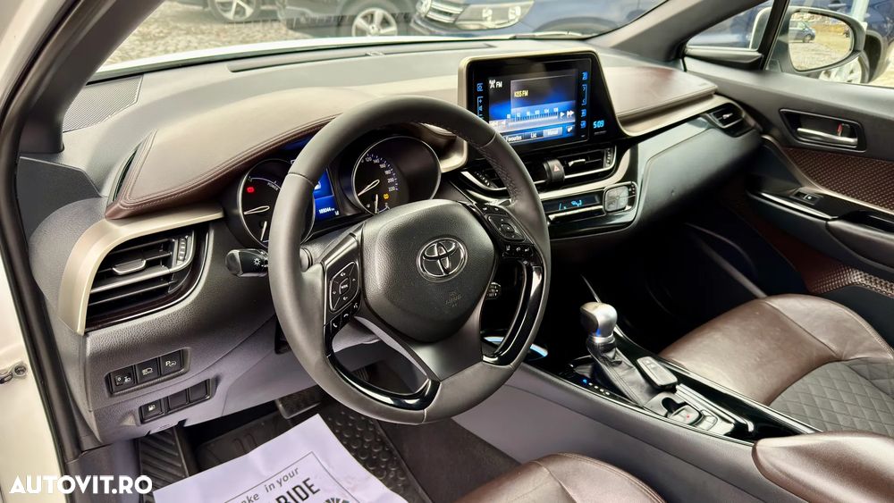 Toyota C-HR Hybrid Lounge - 10