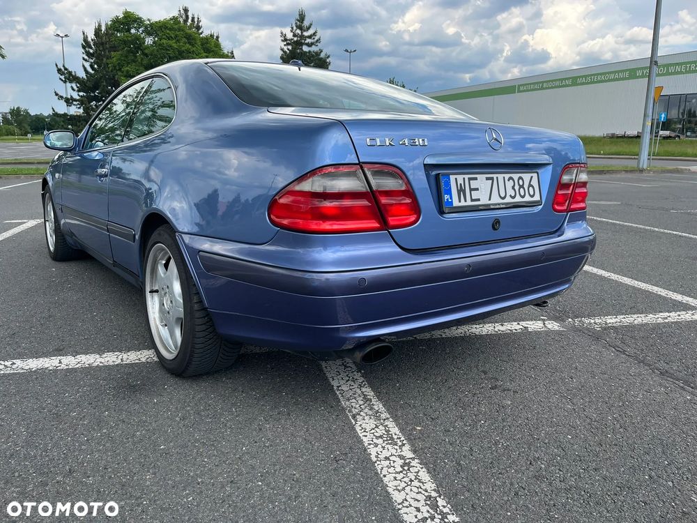 Mercedes-Benz CLK - 10