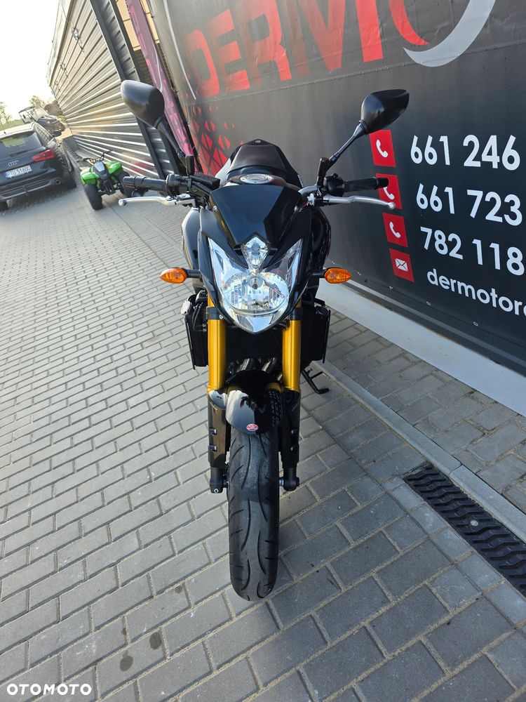 Yamaha FZ8 - 24