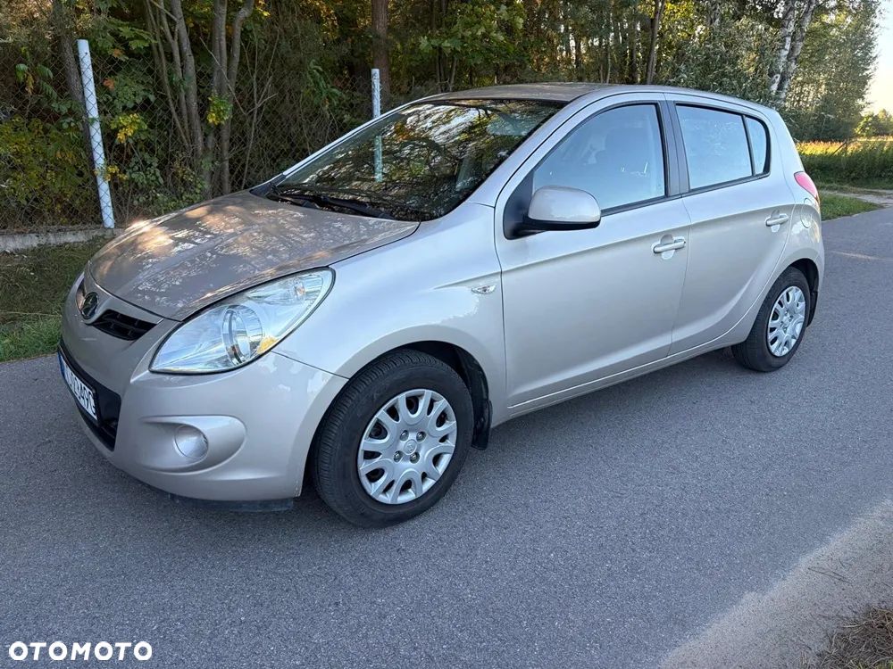 Hyundai i20 - 17