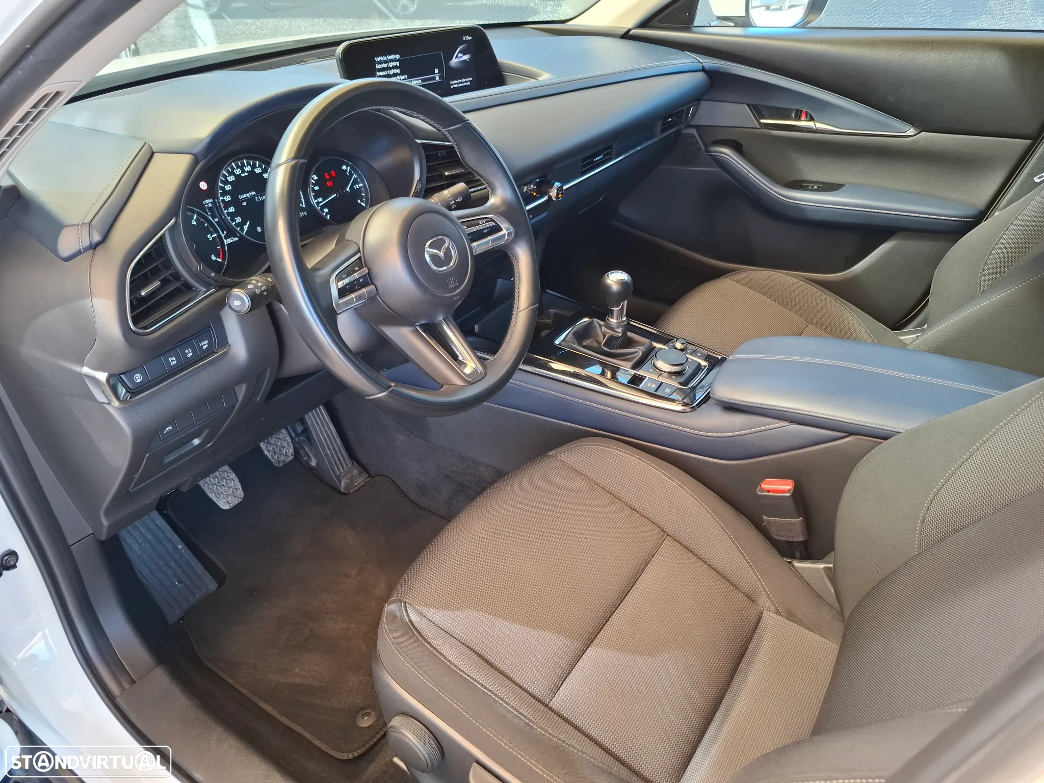 Mazda CX-30 1.8 Sky-D Evolve i-Active - 24