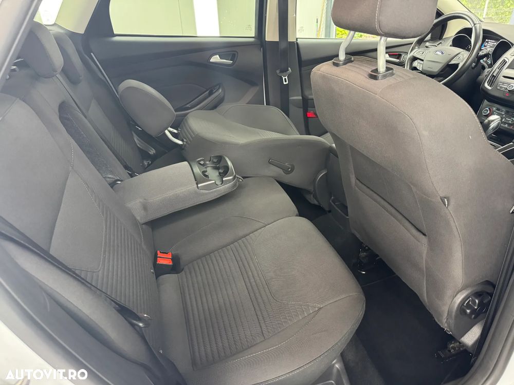 Ford Focus 2.0 TDCI DPF Start-Stopp-System Aut. Titanium - 5