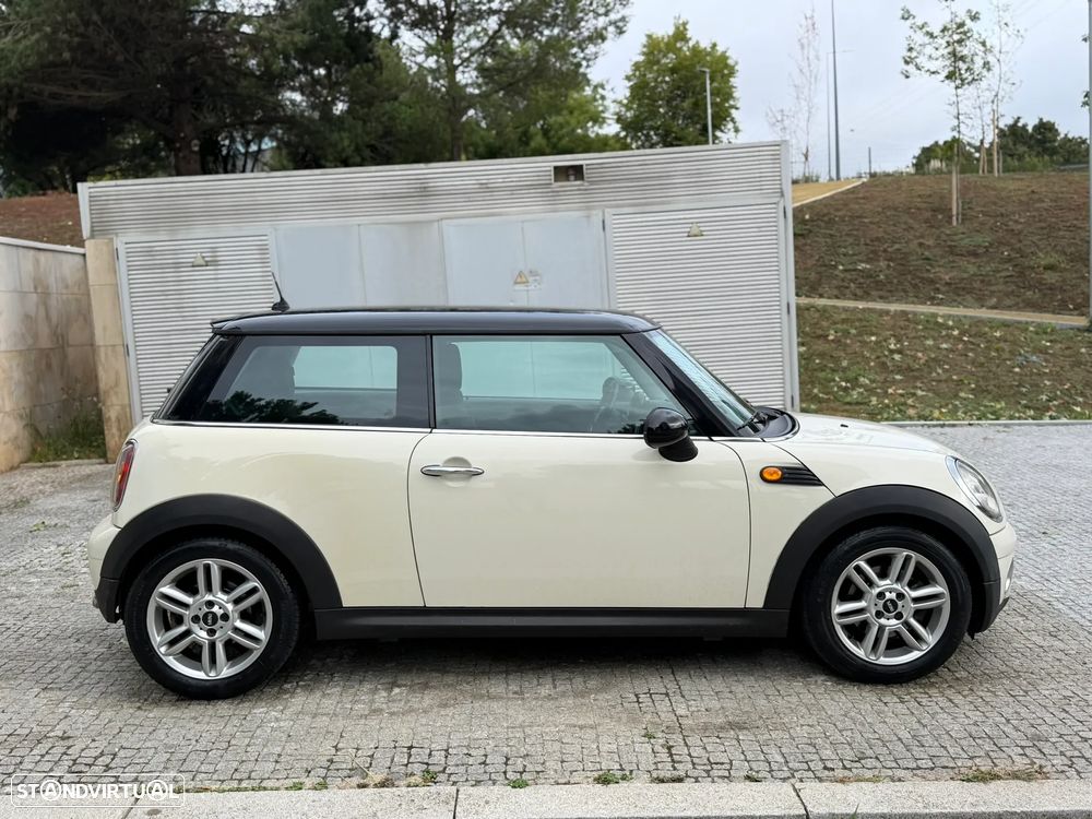 MINI 3 Portas Cooper D - 19