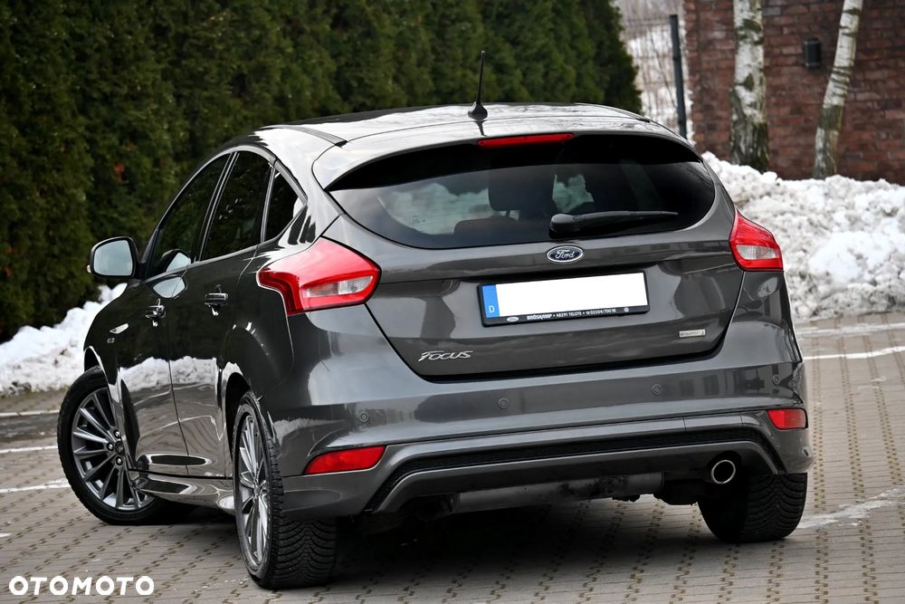 Ford Focus 1.5 EcoBoost ST-Line - 19