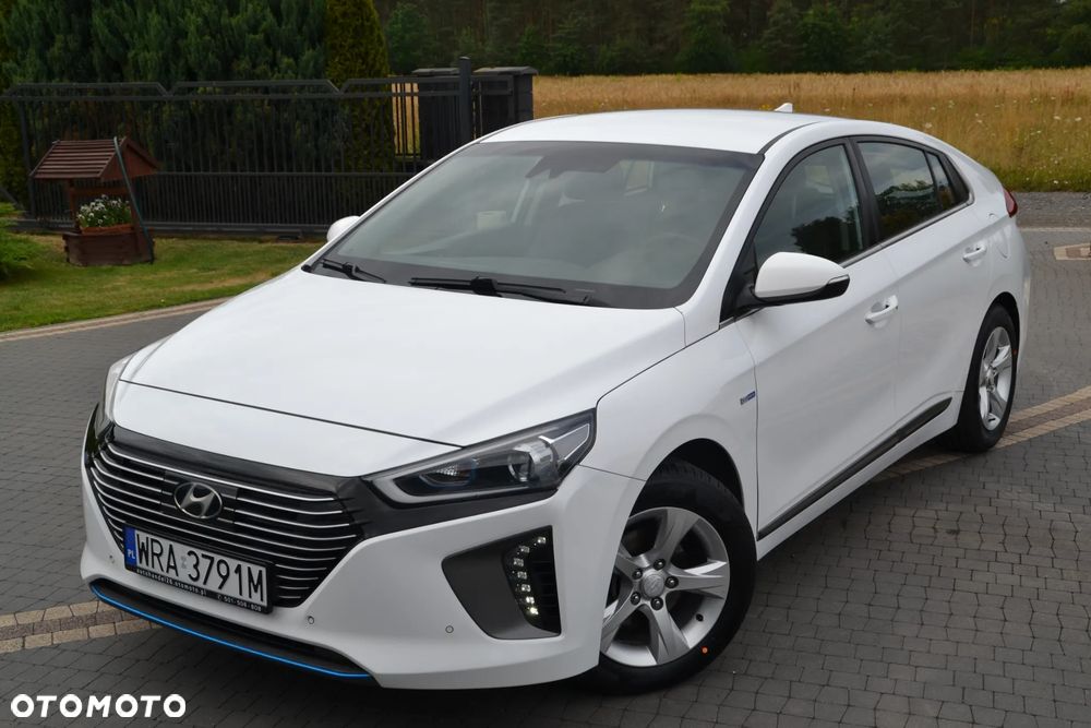 Hyundai IONIQ - 4