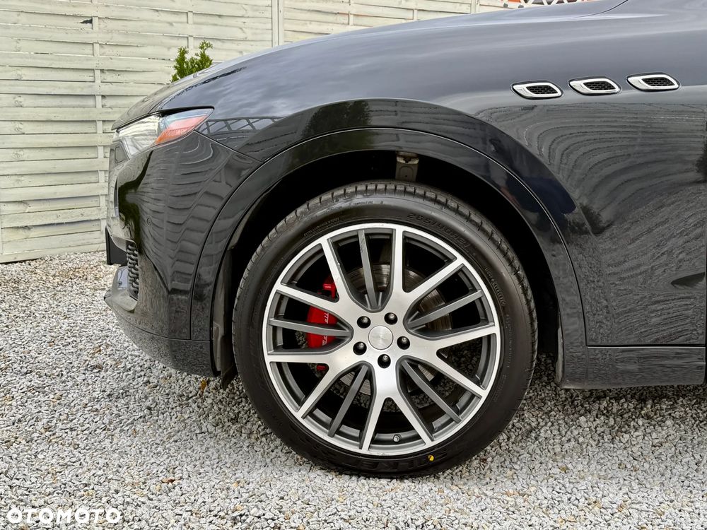 Maserati Levante Granlusso - 26