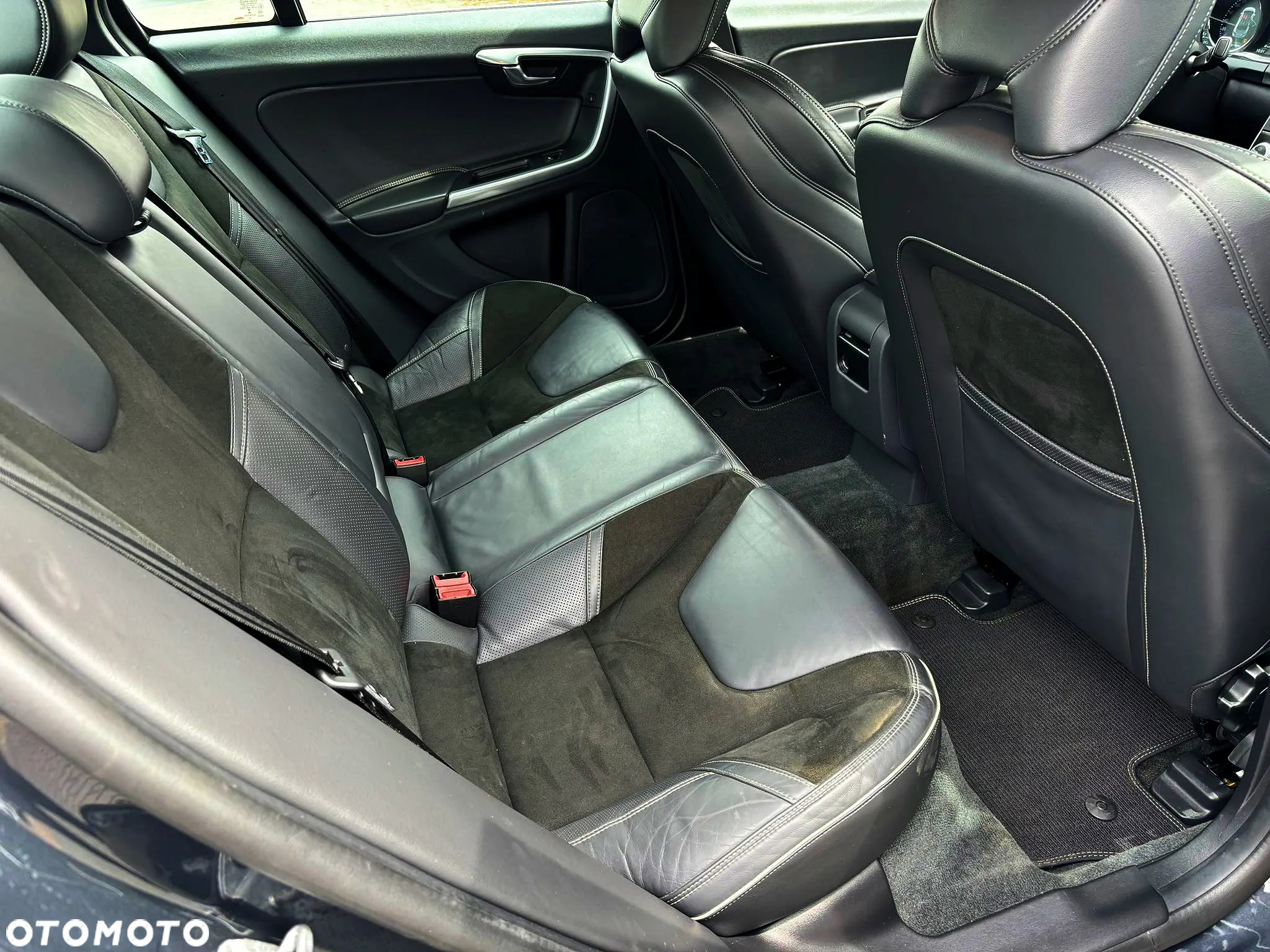 Volvo S60 D3 R-Design Kinetic - 12