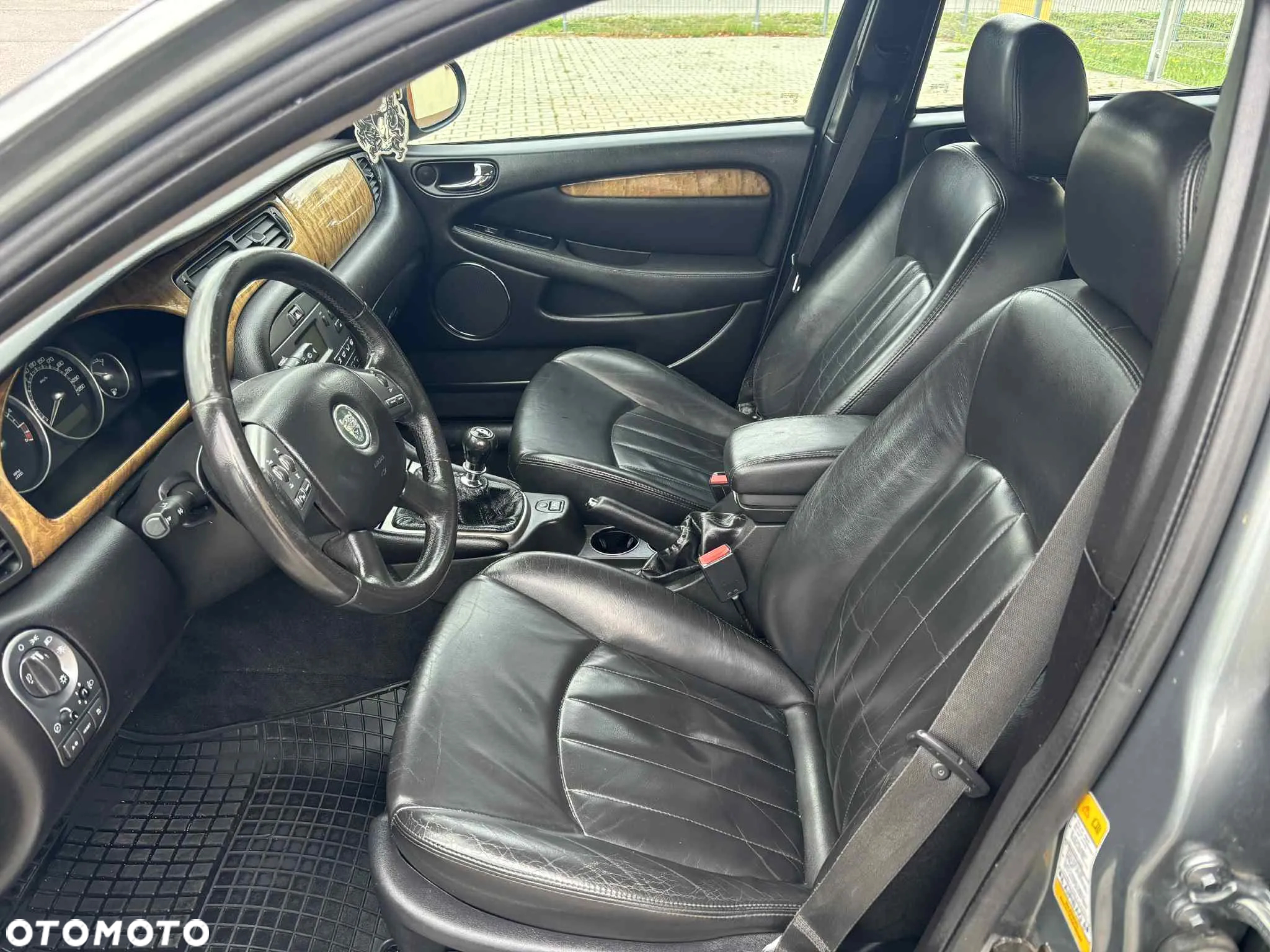 Jaguar X-Type - 13