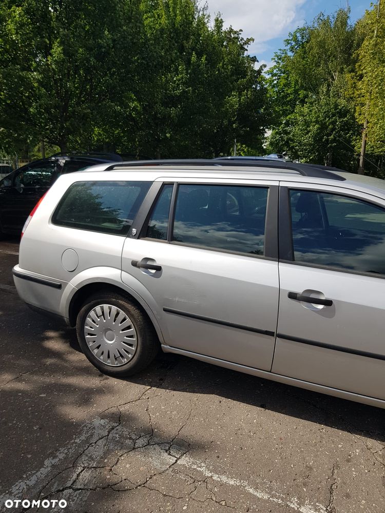 Ford Mondeo 1.8 Ambiente - 3