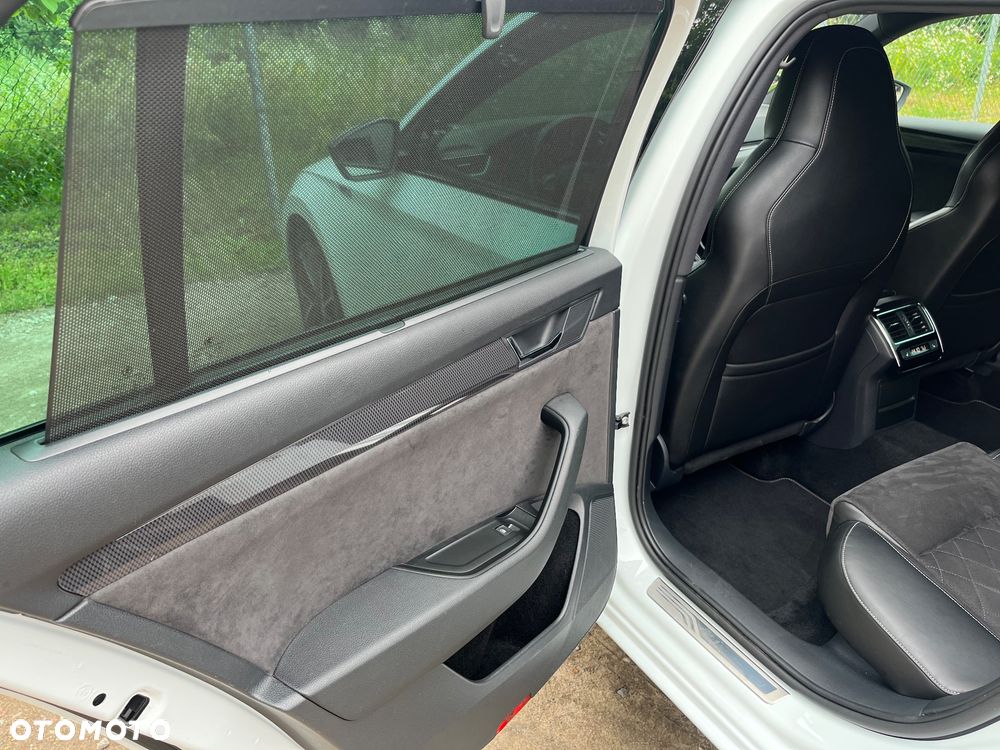 Skoda Superb 2.0 TDI 4x4 DSG Sportline - 29
