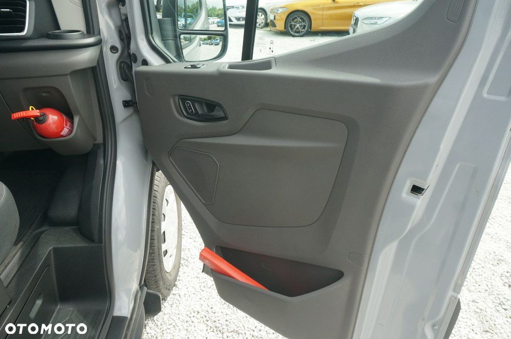 Ford Transit - 19