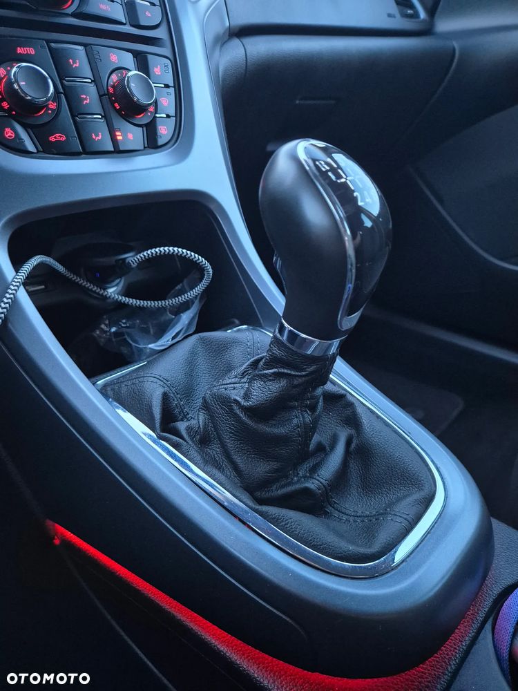 Opel Astra 1.4 Turbo Exklusiv - 13