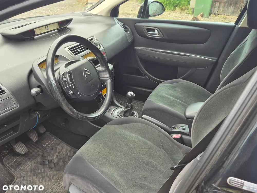 Citroën C4 2.0 16V Exclusive - 10