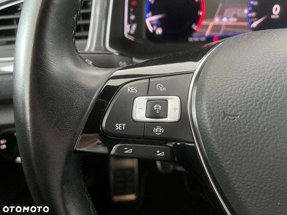 Volkswagen T-Roc - 21