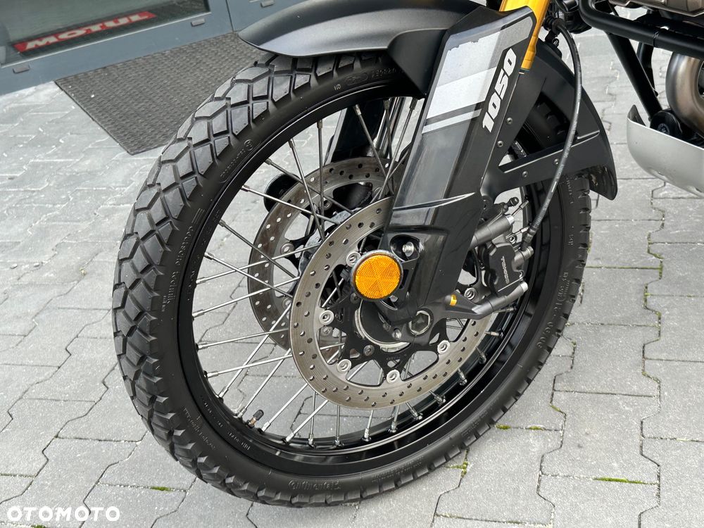 Suzuki V-STROM - 37