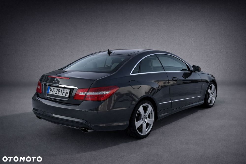 Mercedes-Benz Klasa E 350 CDI DPF BlueEFFICIENCY 7G-TRONIC Elegance - 2