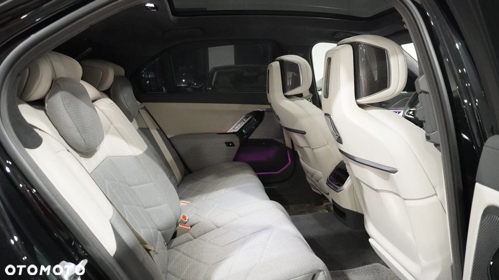 BMW Seria 7 740d xDrive - 14