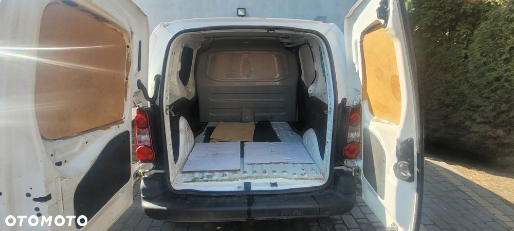 Peugeot Partner - 11