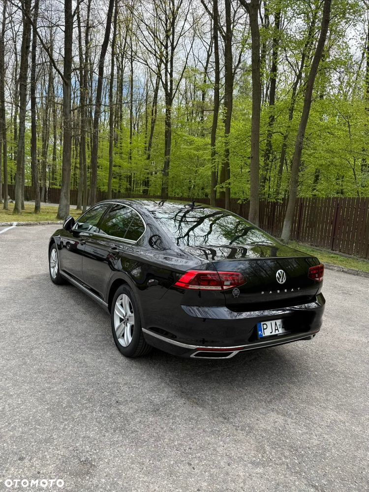 Volkswagen Passat 2.0 TSI Business DSG - 2