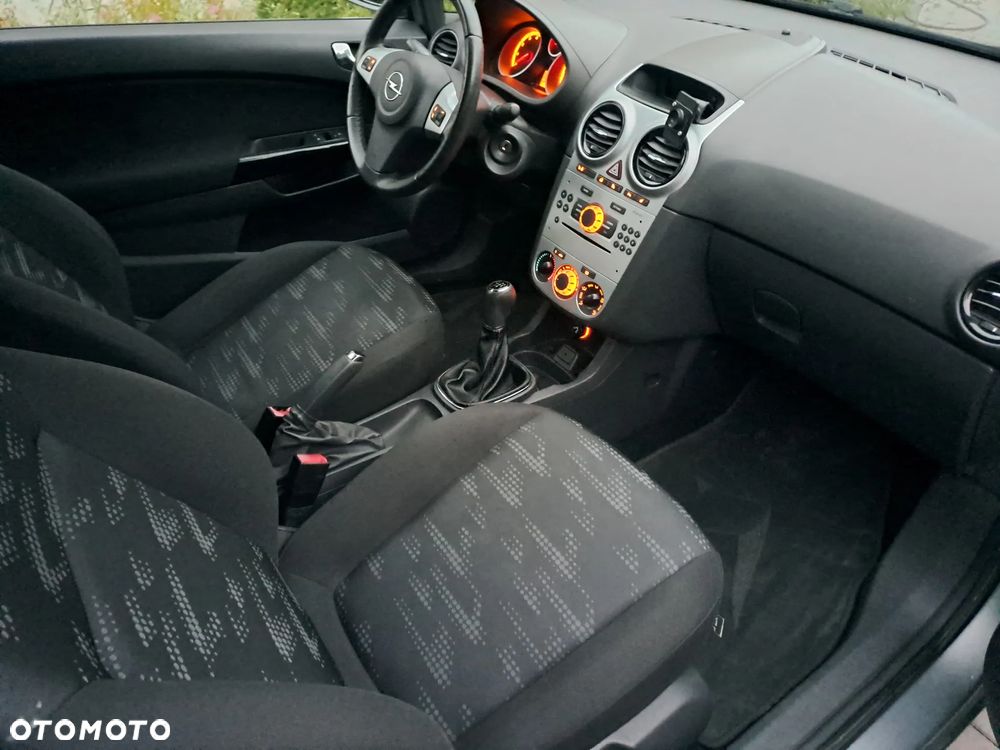 Opel Corsa 1.4 16V Satellite - 13