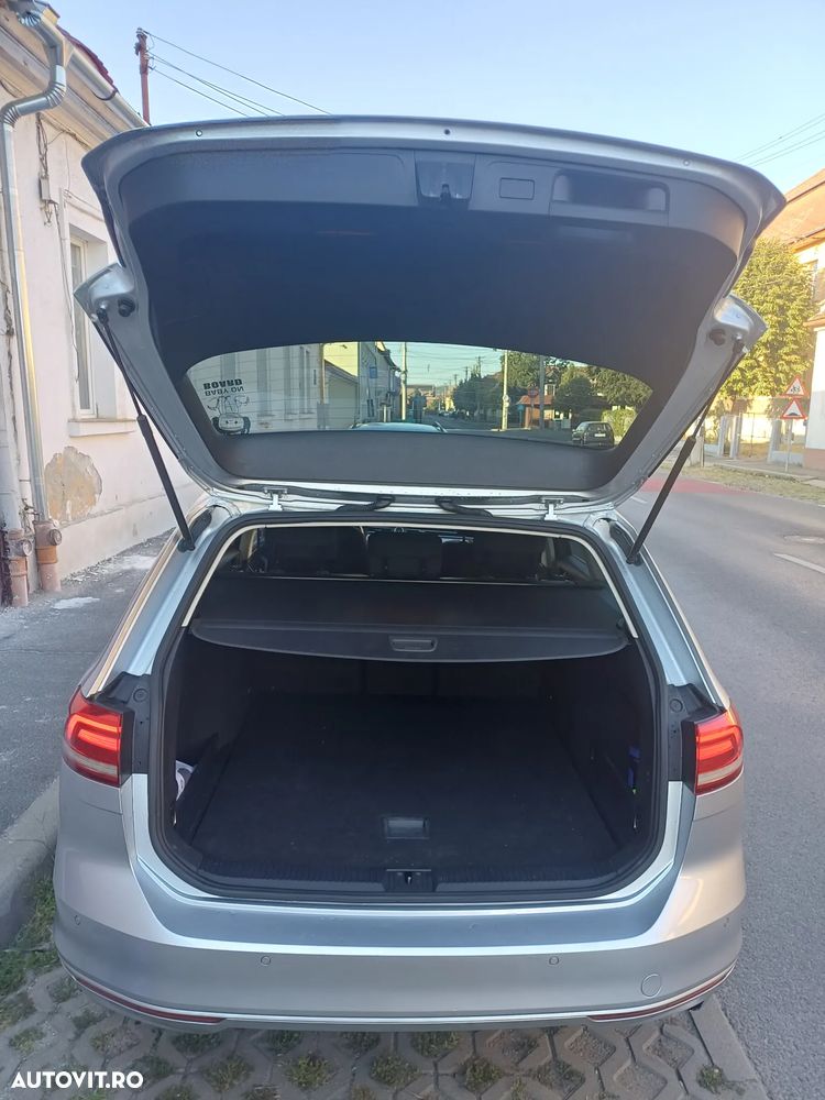 Volkswagen Passat 1.6 TDI Advance - 7