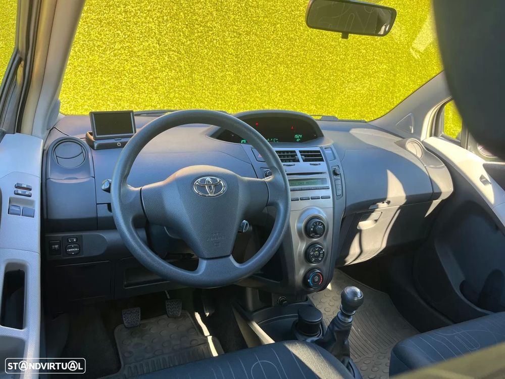 Toyota Yaris 1.4 D-4D Comfort+AC - 3