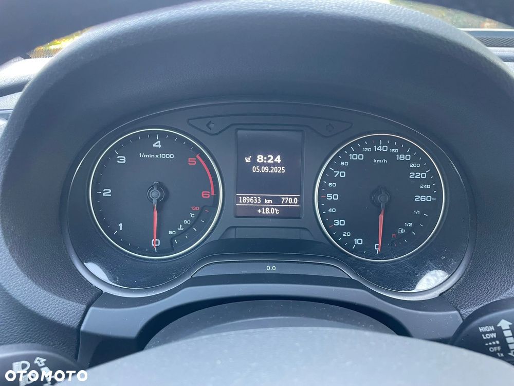Audi A3 1.6 TDI (clean diesel) S line Sportpaket - 13