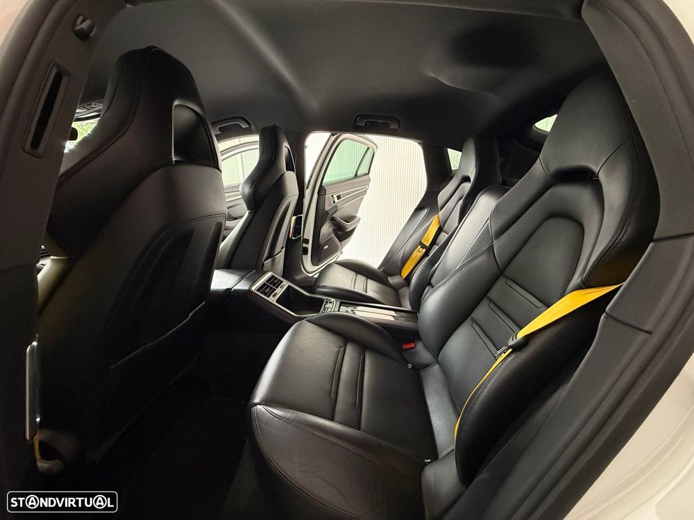 Porsche Panamera 4 S - 43