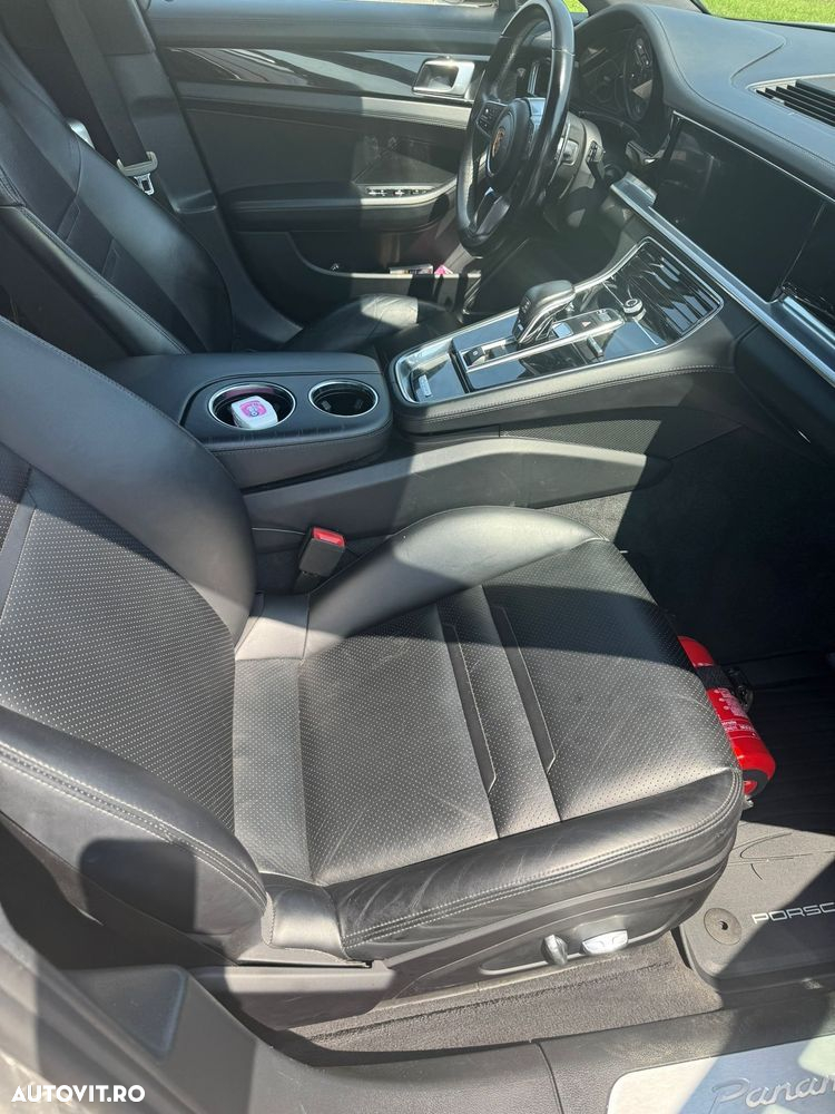Porsche Panamera 4 E-Hybrid - 7