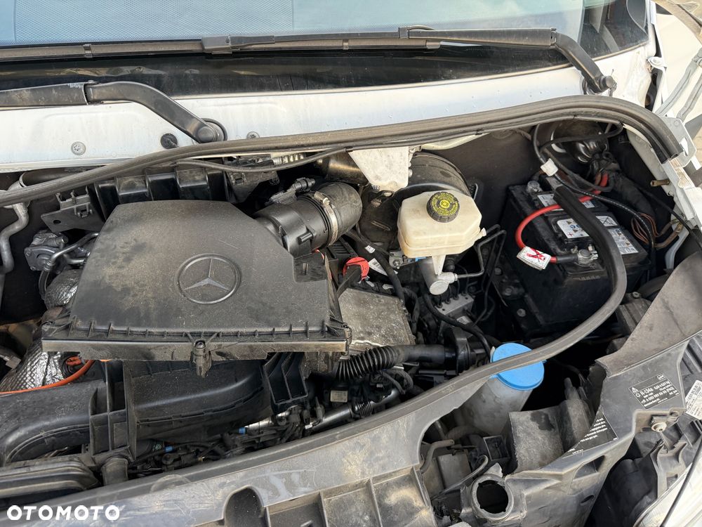 Mercedes-Benz Sprinter - 24