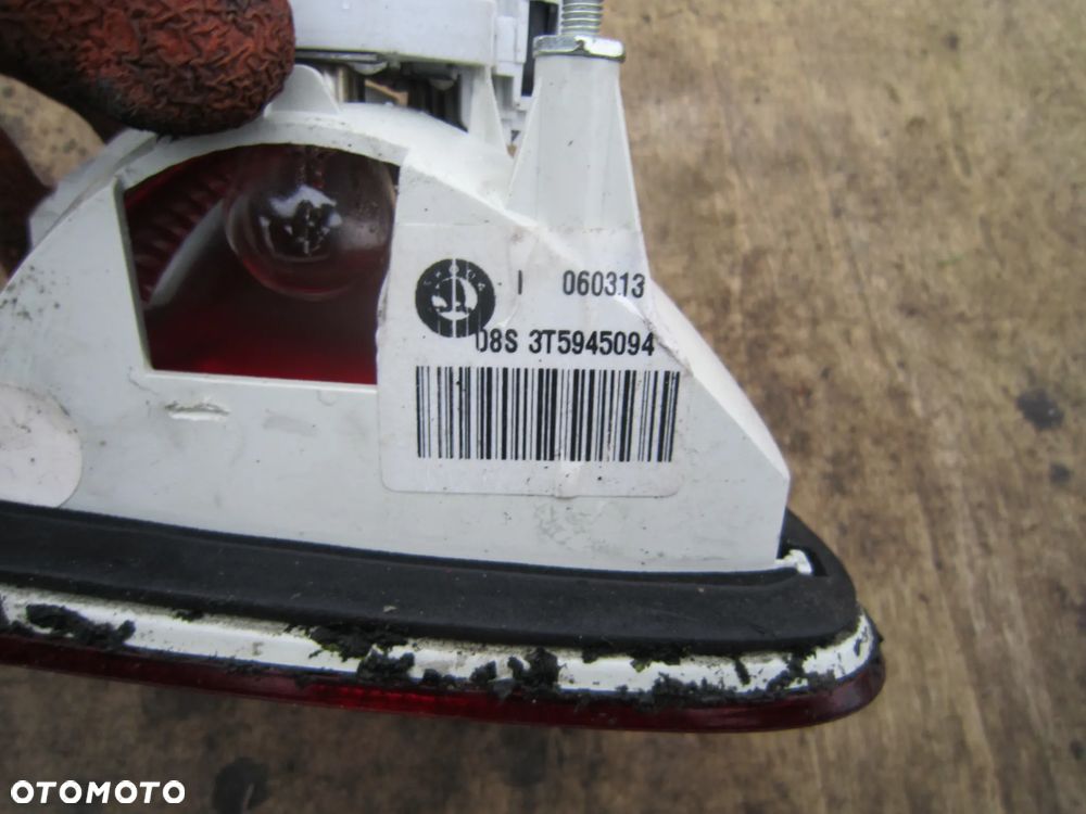 Lampa tył tylna w klapę prawa Skoda Superb II Sedan 3T5945094 - 4