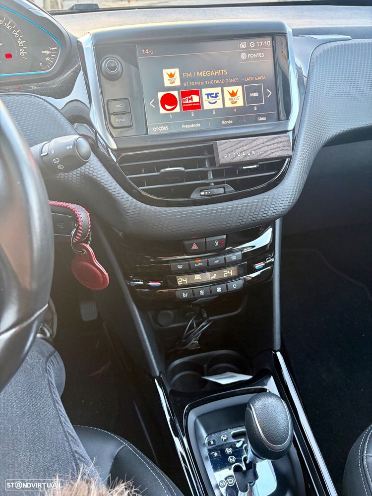 Peugeot 2008 1.2 PureTech Allure EAT6 - 6