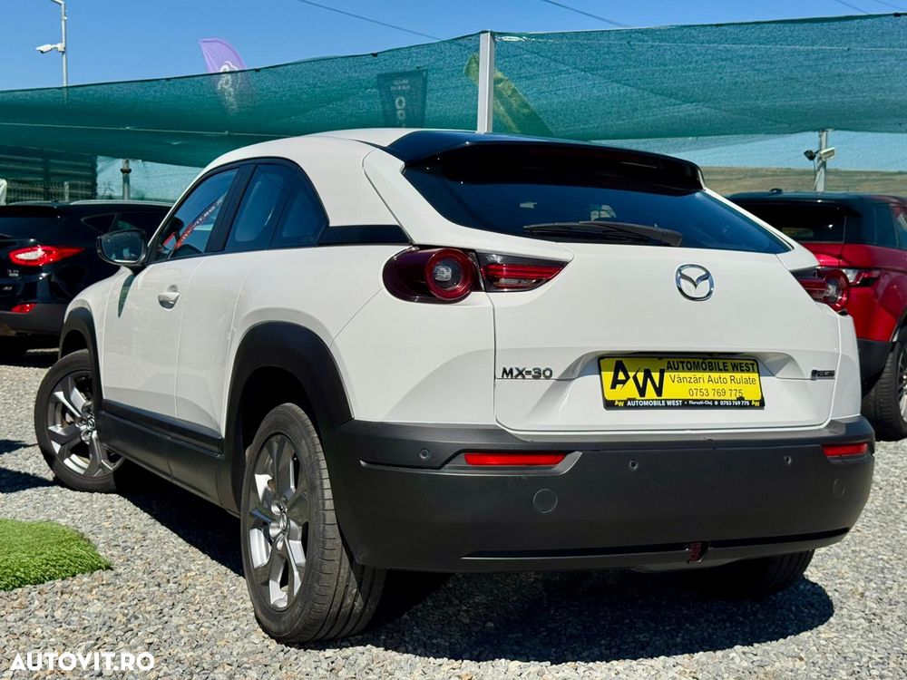 Mazda MX-30 e-SKYACTIV EXCLUSIVE-LINE - 29