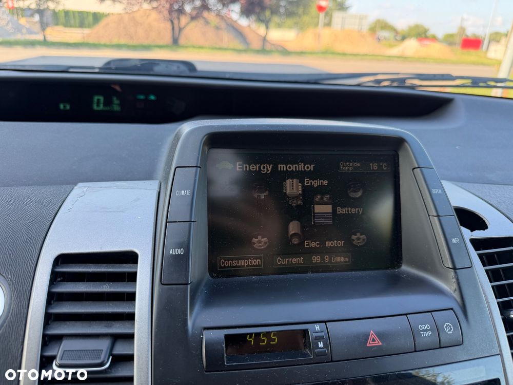 Toyota Prius - 26