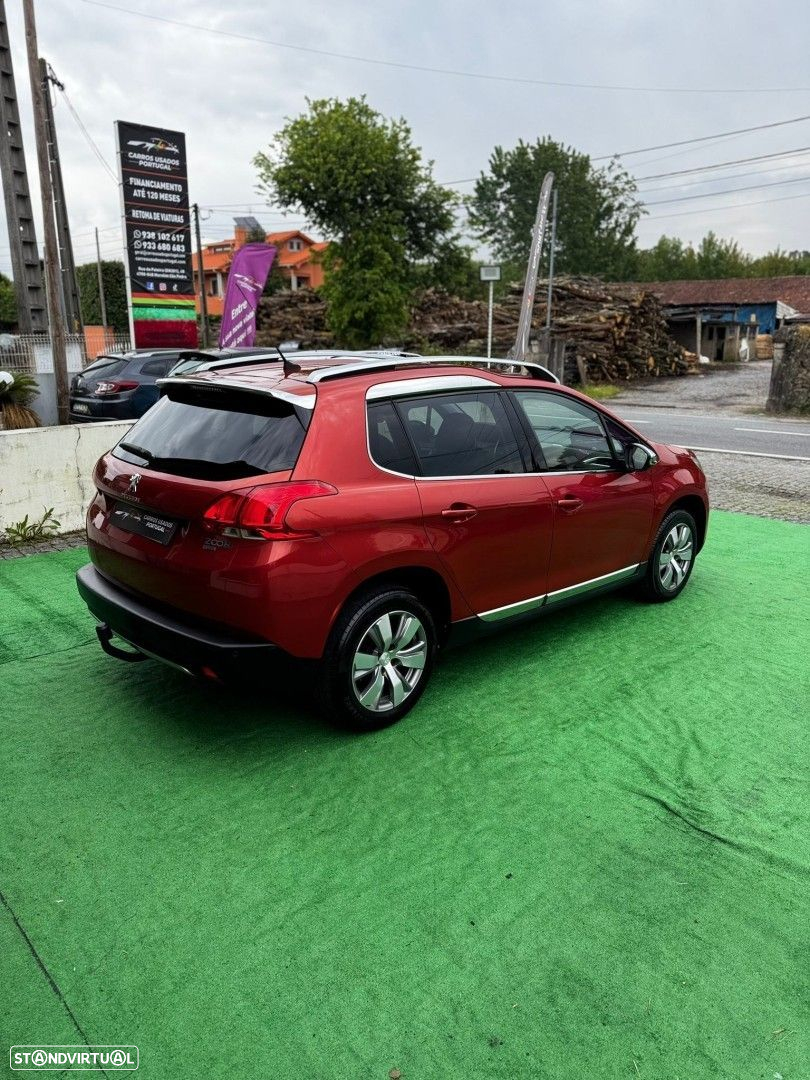 Peugeot 2008 1.2 PureTech Allure - 6