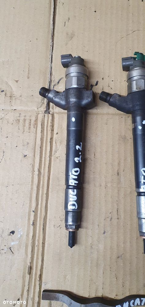 Wtrysk wtryskiwacz wtryskiwacze wtryski paliwa Fiat Ducato III 2.2 JTD 6C1Q-9K546-AC - 2