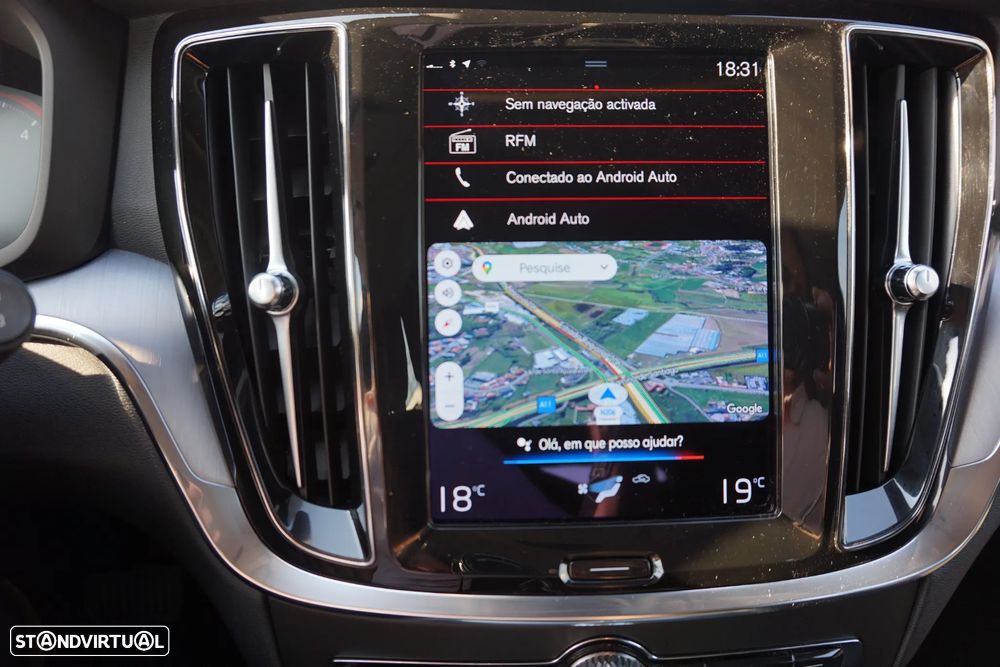 Volvo V60 2.0 B4 Momentum Core Geartronic - 37
