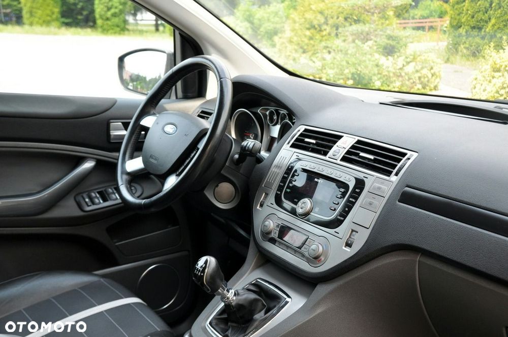 Ford Kuga - 18