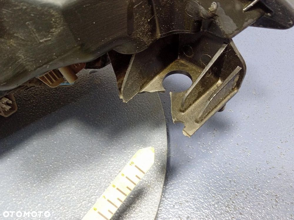 MITSUBISHI OUTLANDER III LIFT  REFLEKTOR LEWY 8301C8-83 - 7