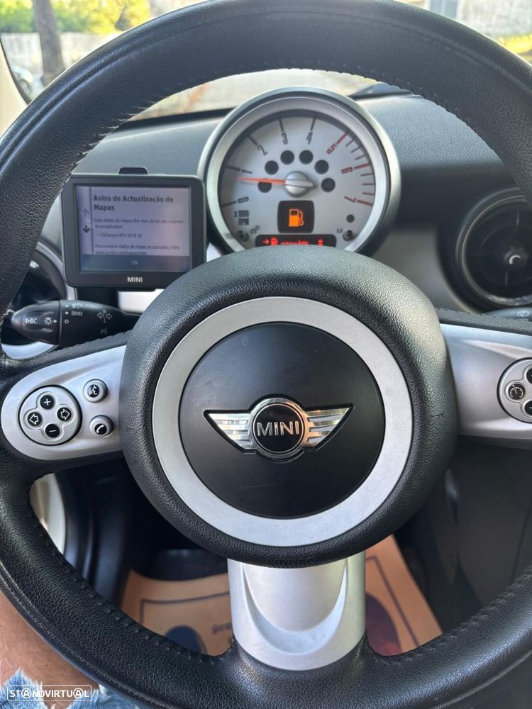 MINI 3 Portas Cooper D - 24