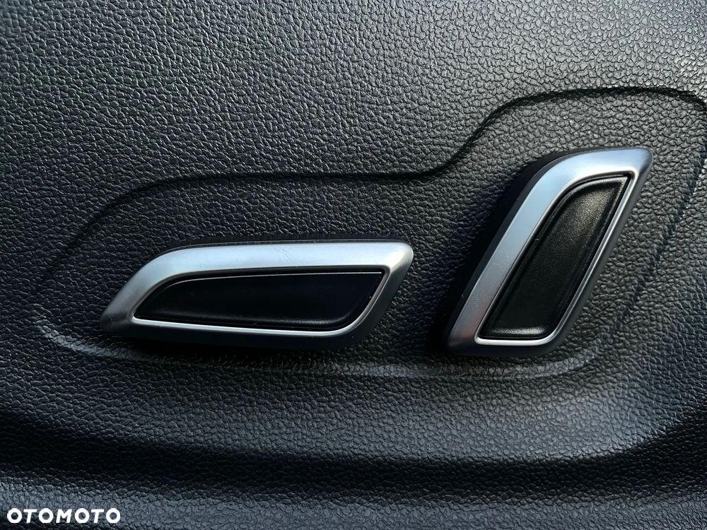 MG EHS 1.5T-GDI PHEV Luxury - 39