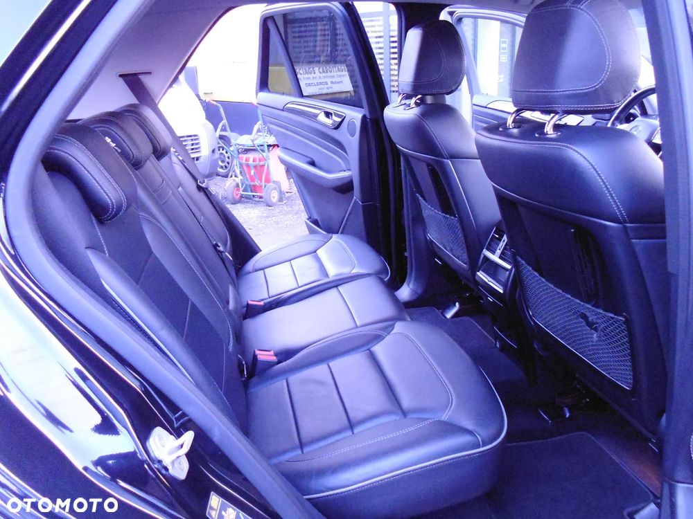 Mercedes-Benz ML 350 BlueTEC 4-Matic - 12