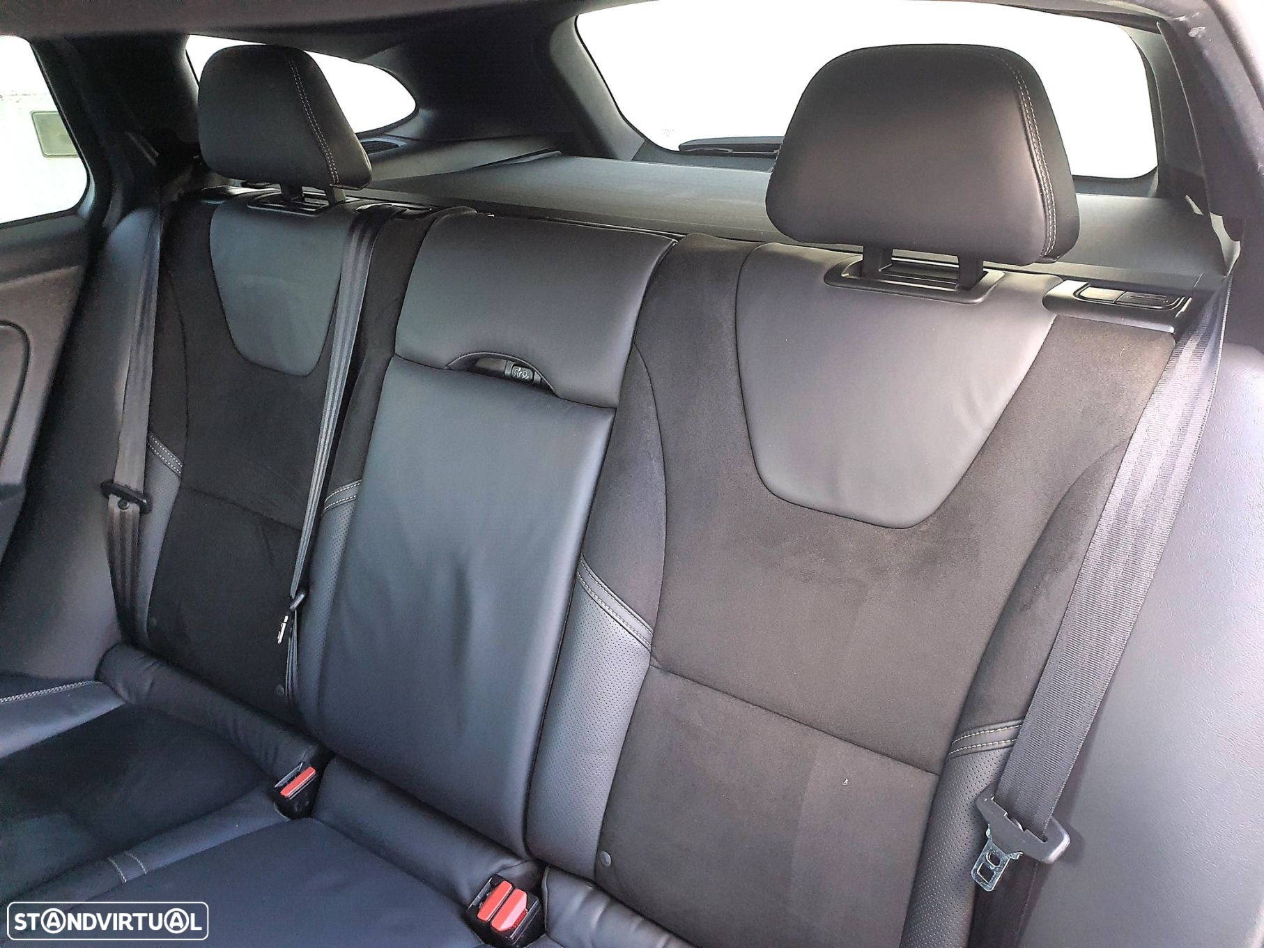 Volvo V60 1.6 D2 R-Design Momentum - 39